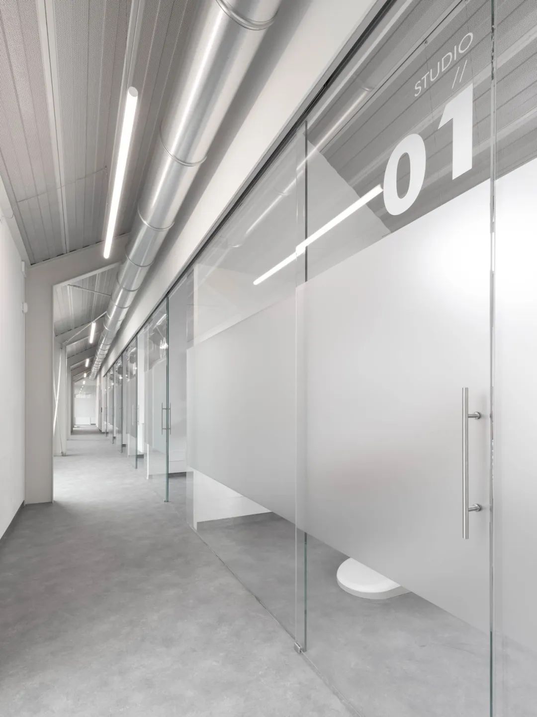 牙科診所設(shè)計(jì)，重塑工業(yè)空間的醫(yī)療美學(xué)